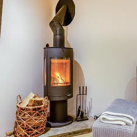Holiday home Robcross Barn *